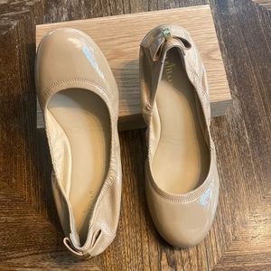 NWT Cole Haan beige flats